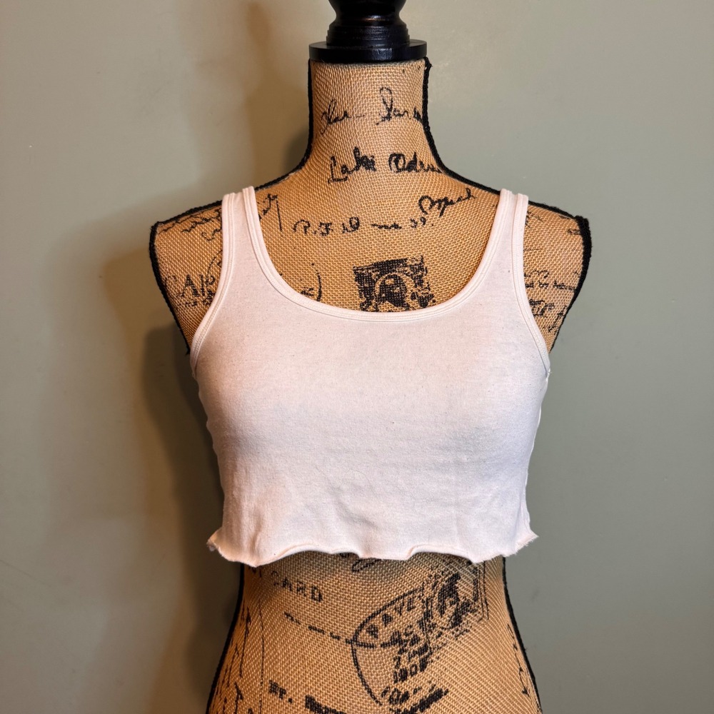 $3 BUNDLE ITEM A New Day White Ribbed Lettuce Edge Crop Tank Top XS